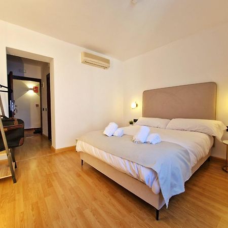 Hostal Hs Cehegin Bagian luar foto
