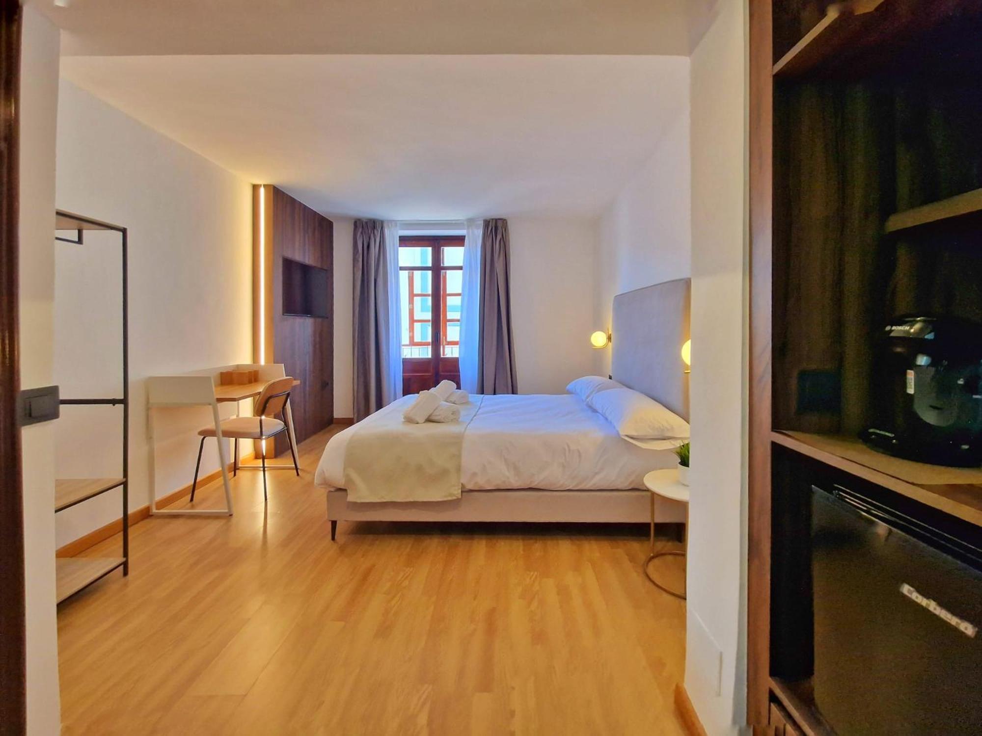 Hostal Hs Cehegin Bagian luar foto