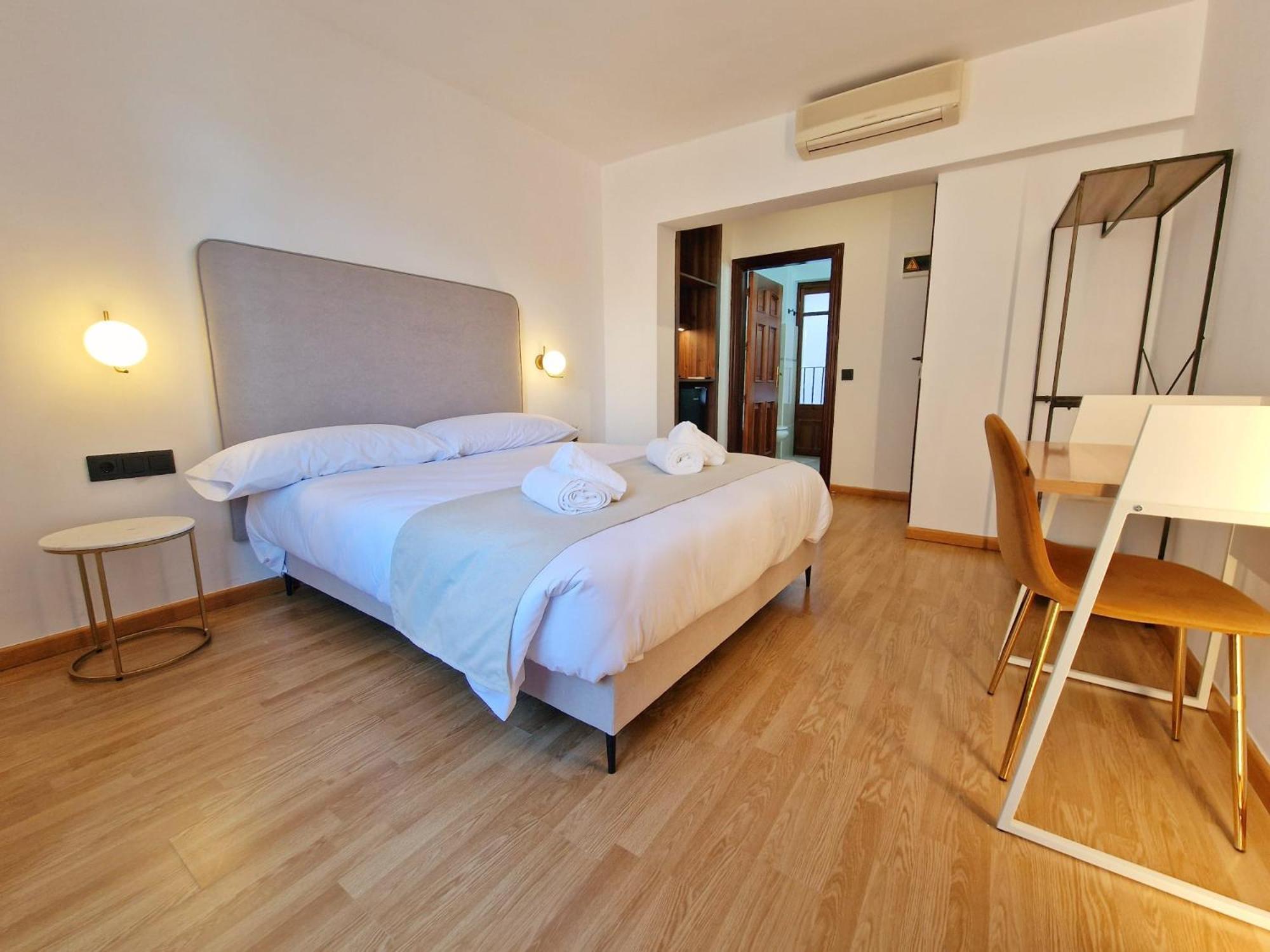 Hostal Hs Cehegin Bagian luar foto