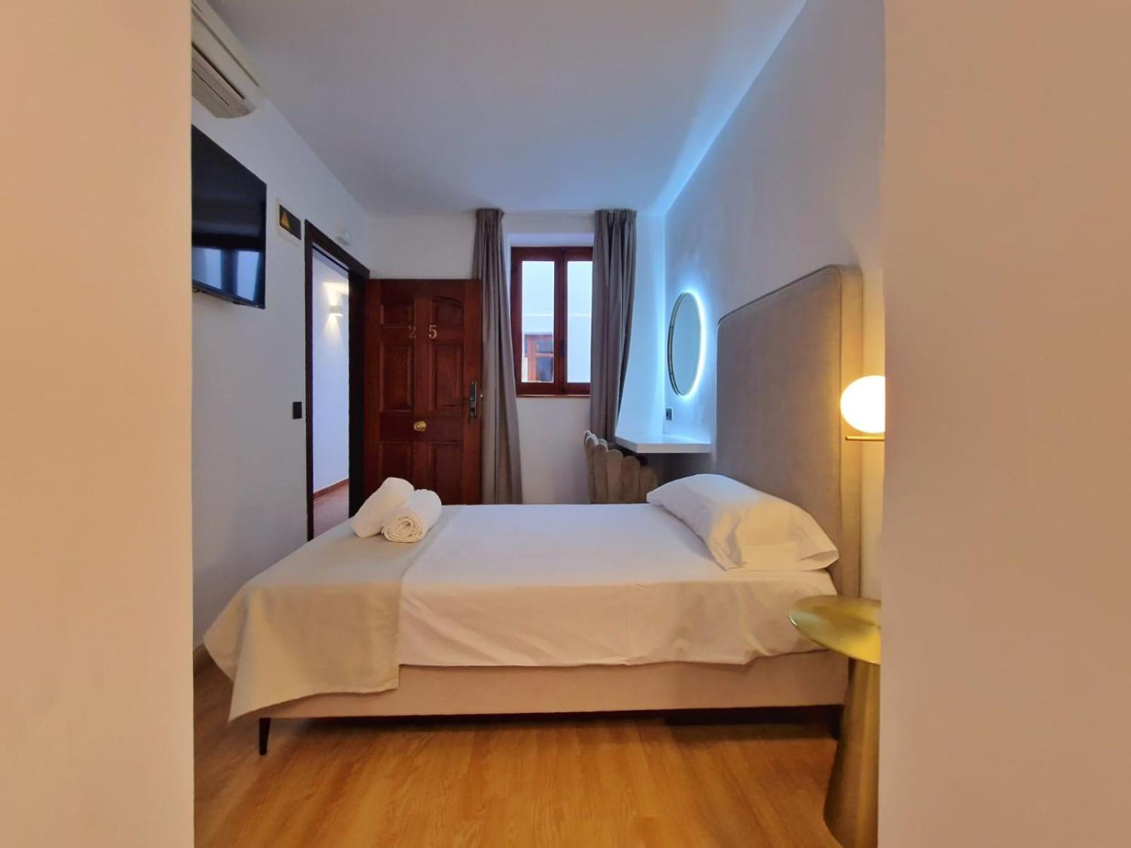 Hostal Hs Cehegin Bagian luar foto