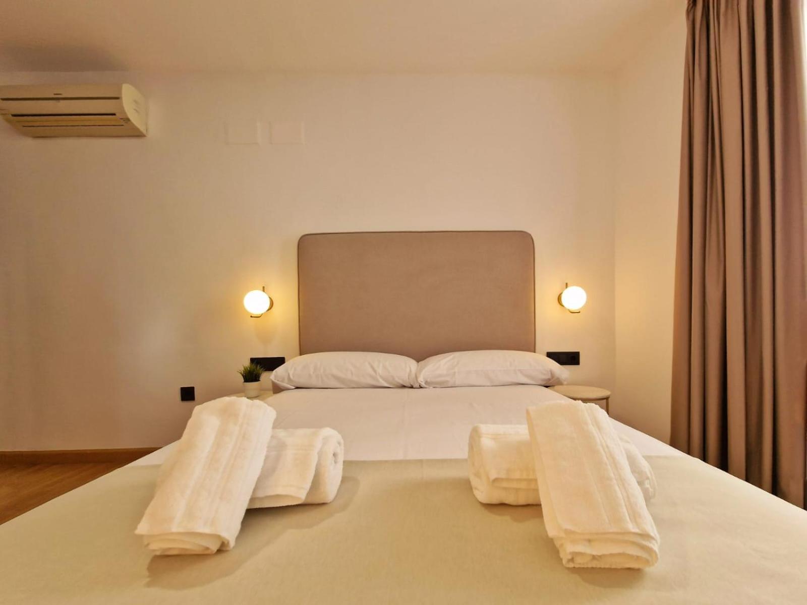 Hostal Hs Cehegin Bagian luar foto