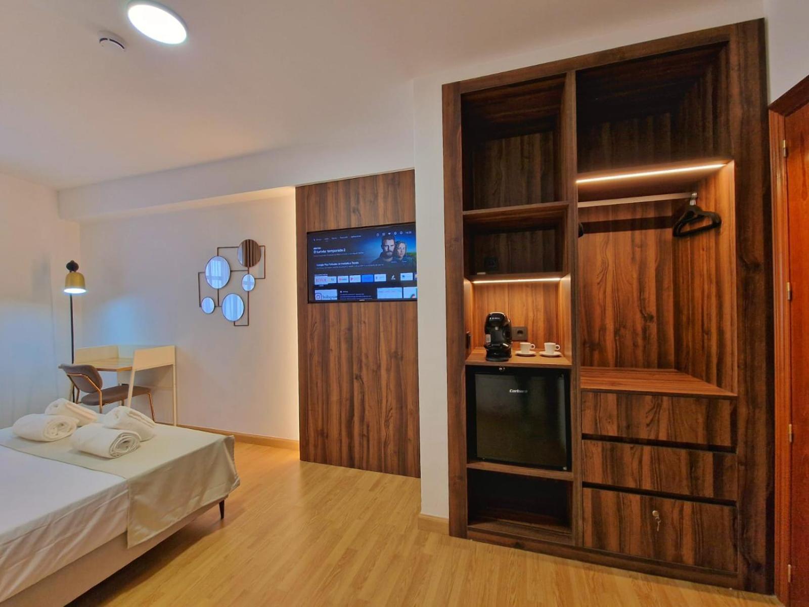 Hostal Hs Cehegin Bagian luar foto
